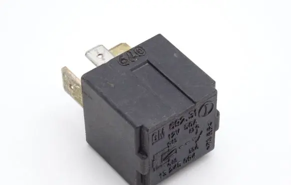 Opel Corsa D Other relay 13245094