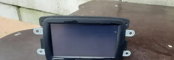 Renault Captur Radio/CD/DVD/GPS head unit 281150198R