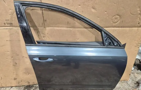 Skoda Octavia Mk3 (5E) Front door