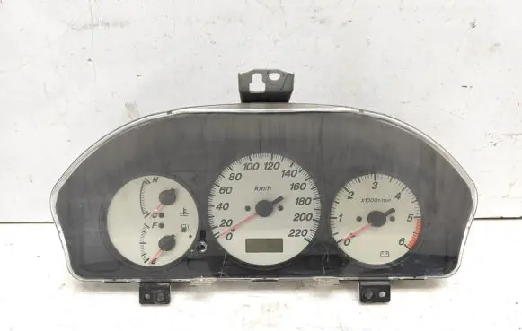 Mazda Premacy Speedometer (instrument cluster) CB87