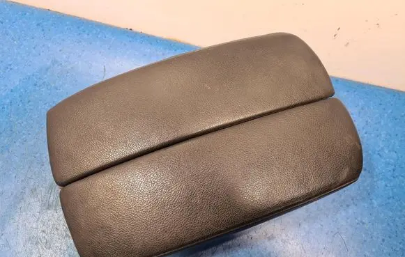 BMW X6 E71 Armrest 9115085