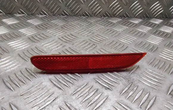 Nissan Qashqai Rear tail light reflector 25023005 E11020700 3314207