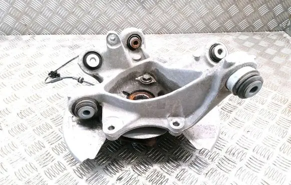 Tesla Model 3 Rear wheel hub 1044411-00-F
