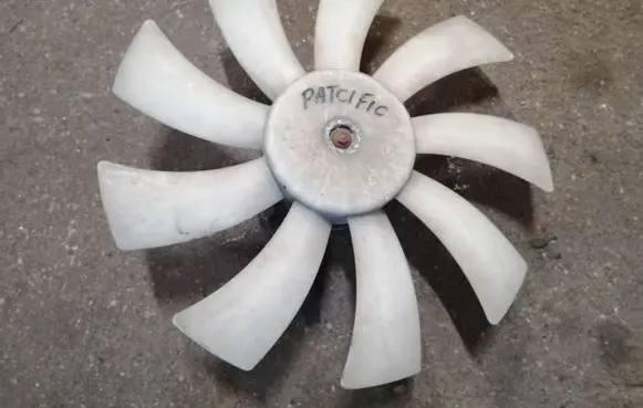 Chrysler Pacifica Electric radiator cooling fan