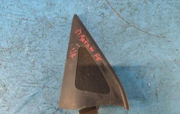 Hyundai Santa Fe Front door speaker cover trim 963100W760