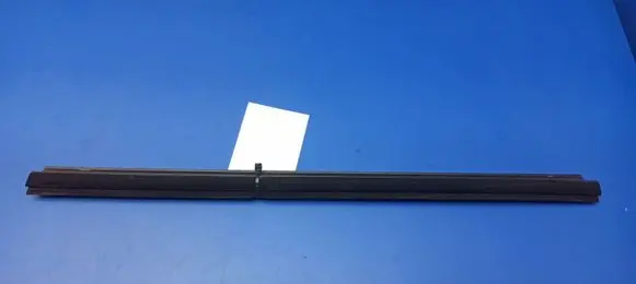 Mercedes-Benz S W140 Rubber seal rear door window/glass 