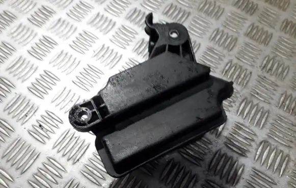 Vacuum air tank