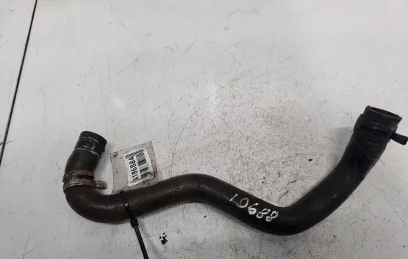 Engine coolant pipe/hose