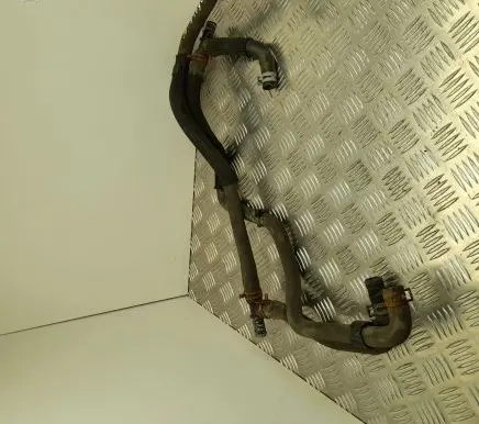 Tesla Model S Engine coolant pipe/hose 104895300B