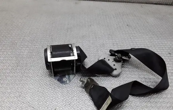 Mazda 3 I Front seatbelt 6032791
