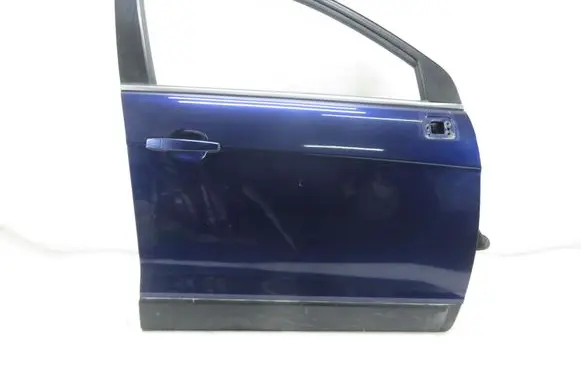 Chevrolet Captiva Front door 