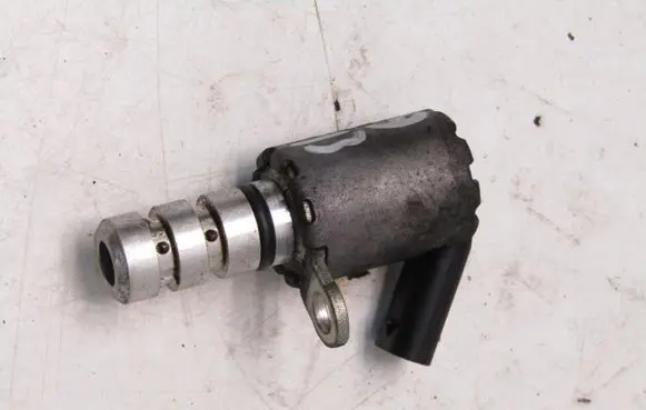 Audi A4 S4 B9 Camshaft vanos timing valve 04E9064553