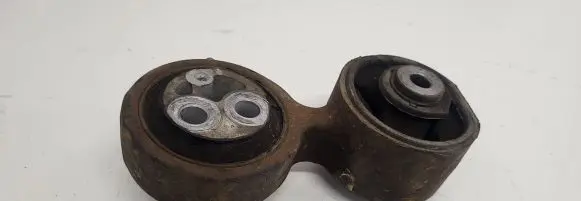 Honda Accord Engine mount bracket