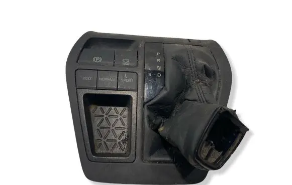 Toyota RAV 4 (XA50) Central console control unit 359780R010