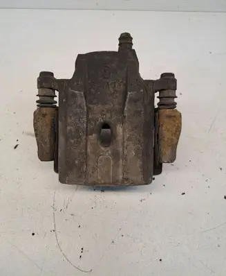 Toyota Prius (NHW20) Front brake caliper