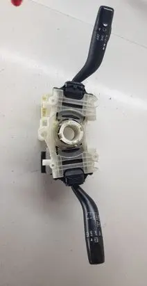 Mazda Premacy Wiper turn signal indicator stalk/switch 17B366