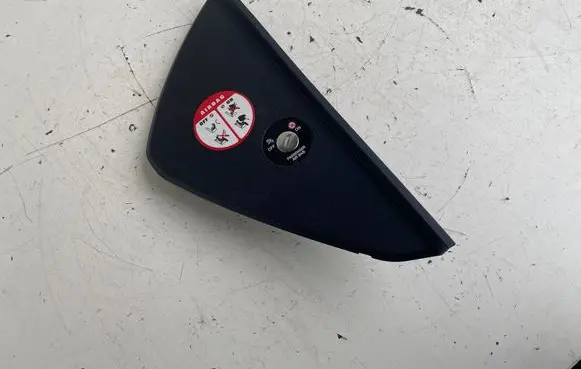 Hyundai ix35 Dashboard side end trim 847682Y000