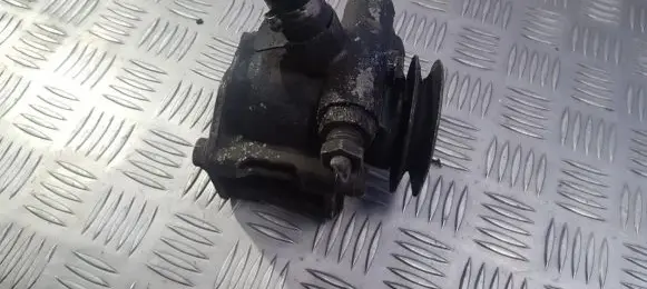 Peugeot 405 Power steering pump