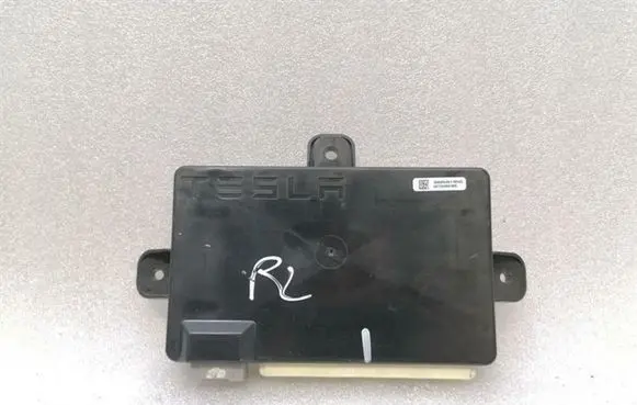 Tesla Model X Door control unit/module 104549000F