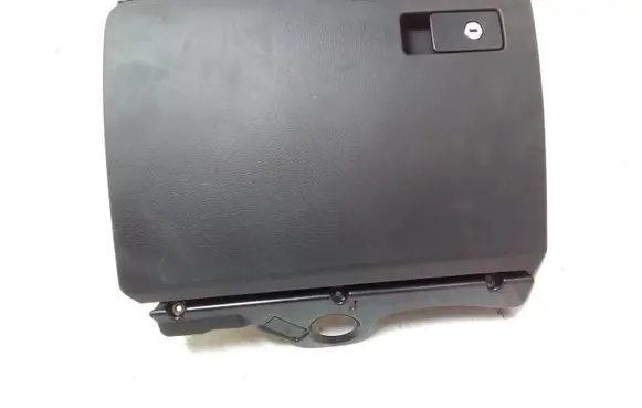 Volkswagen PASSAT B7 Glove box 3C2857097BD 3AA857938 1K0820731
