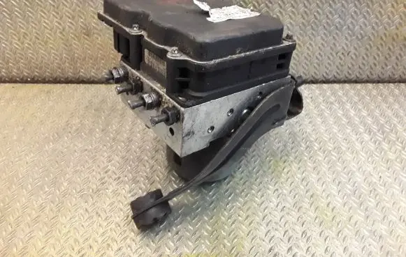 BMW 5 E60 E61 ABS Pump 6768550 6774848