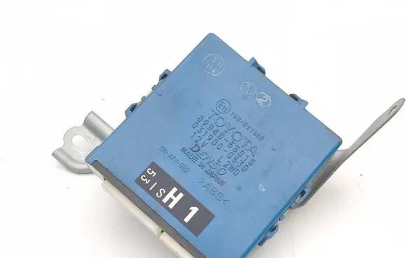 Lexus IS 220D-250-350 Light module LCM 8994053010 10R021658 0319000530