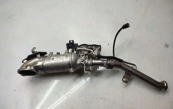 BMW 7 G11 G12 EGR valve cooler 8574815