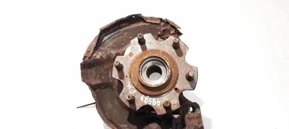 Mitsubishi Pajero Front wheel hub