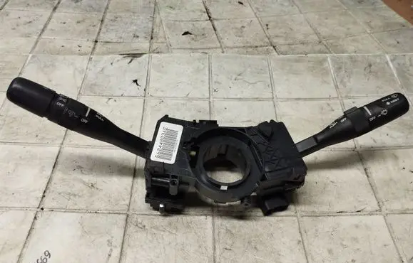 Chrysler Pacifica Wiper turn signal indicator stalk/switch 56044803AE