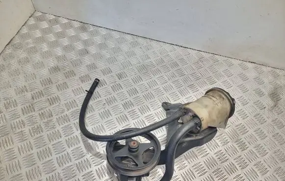 Ford Explorer Power steering pump 4cb2303 301503