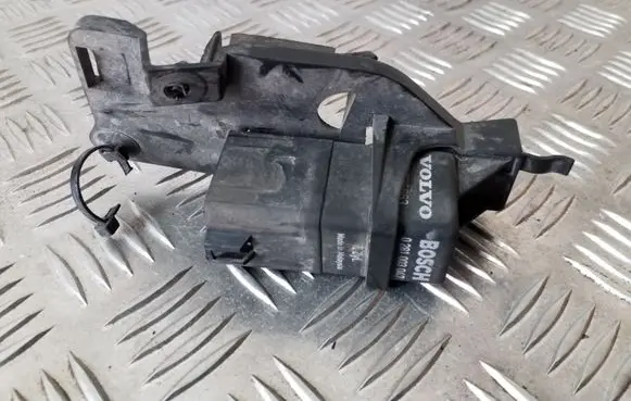 Volvo XC60 Glow plug pre-heat relay 30785663 0281003047