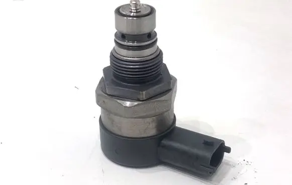 Jaguar E-Pace Fuel pressure regulator 0281006464