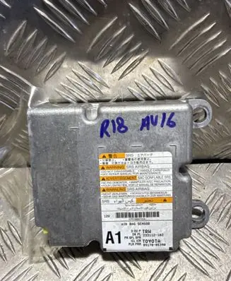 Toyota Avensis T270 Airbag control unit/module 8917005390