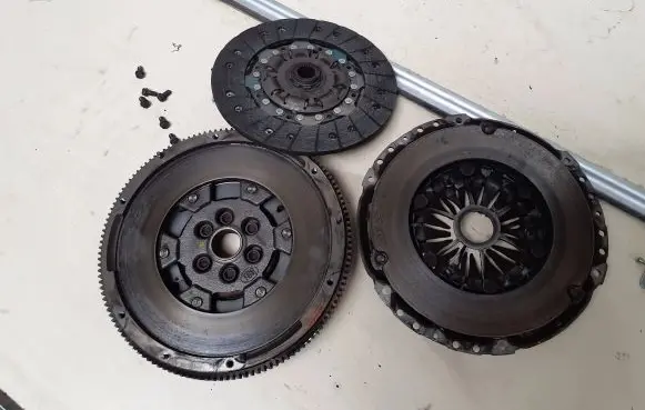 Audi A3 S3 8P Clutch set kit 415043110 324035510