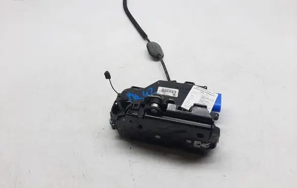 Volkswagen Golf Plus Front door lock 3D1837016AC