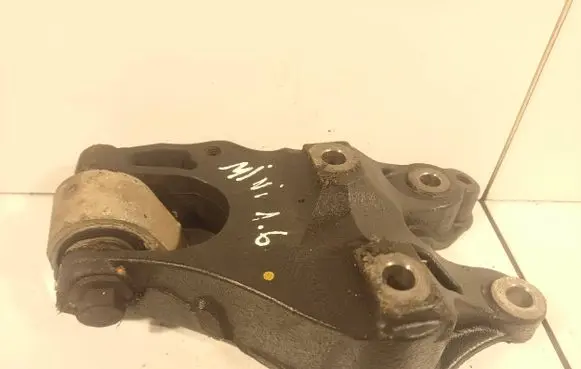 Mini One - Cooper Coupe R56 Engine mounting bracket 678043902 16920910