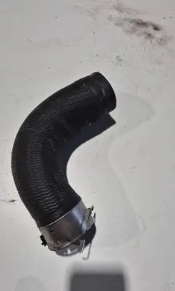 Volvo XC90 Intercooler hose/pipe 32222071