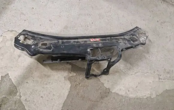 Mercedes-Benz S W221 Radiator trim A2218170020