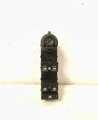 Fiat 500X Electric window control switch