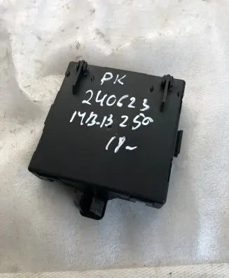 Mercedes-Benz B W246 W242 Door control unit/module A1669000318
