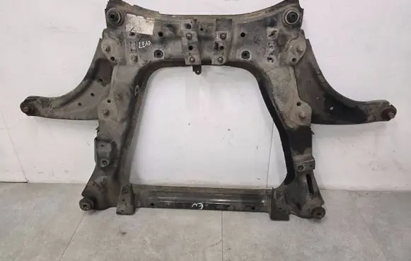 Nissan Leaf II (ZE1) Front subframe