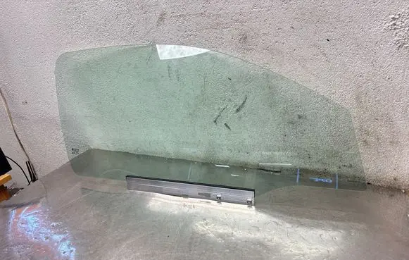 Opel Astra G Front door window glass four-door DOT682M3236AS2 43R001582 93240589