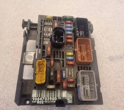 Peugeot 307 BSM Control unit 9664705980 BSMR0200