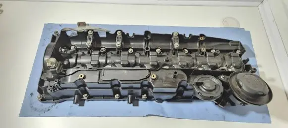 BMW 5 F10 F11 Rocker cam cover 7800309 15265812