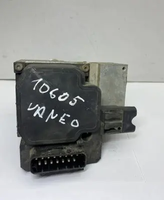 Mercedes-Benz Vaneo W414 ABS Pump A0044310912 026520461