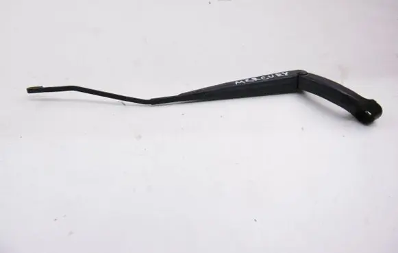 Front wiper blade arm