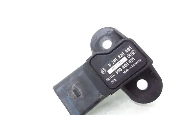 Volkswagen Touran I Air pressure sensor 03C906051 0261230095