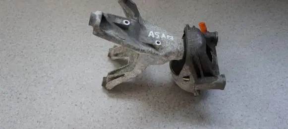 Audi A5 8T 8F Engine mounting bracket 8K0199308BD