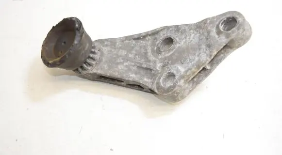 Audi A8 S8 D3 4E Engine mounting bracket 4E0199603N