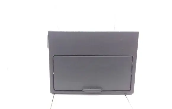 Cup holder front